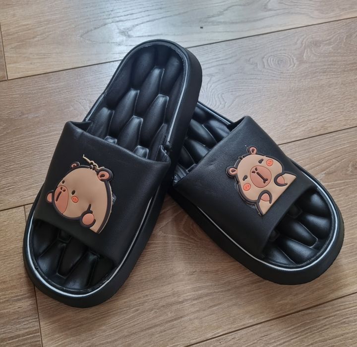 Piankowe klapki Kapibara 40
