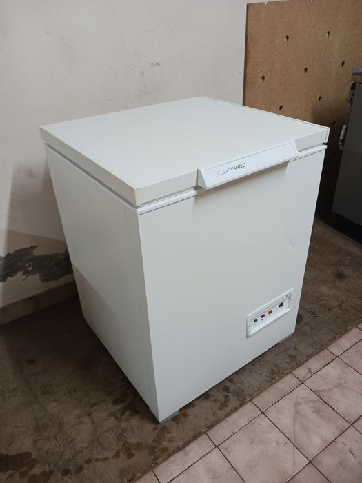 Arca congeladora 145 litros em perfeito funcionamento possibilidade de