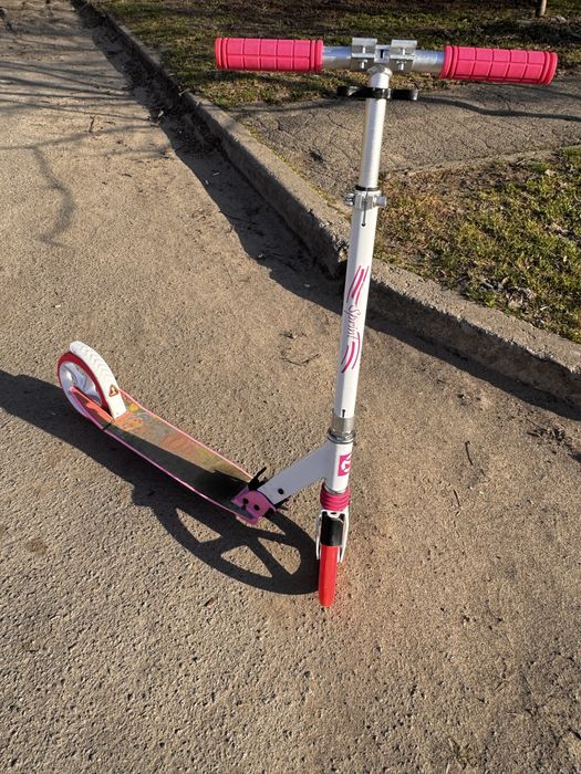 Самокат для девочки 1200грн