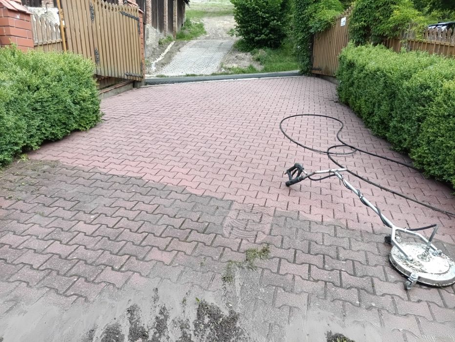Mycie kostki brukowej dachów elewacji itp