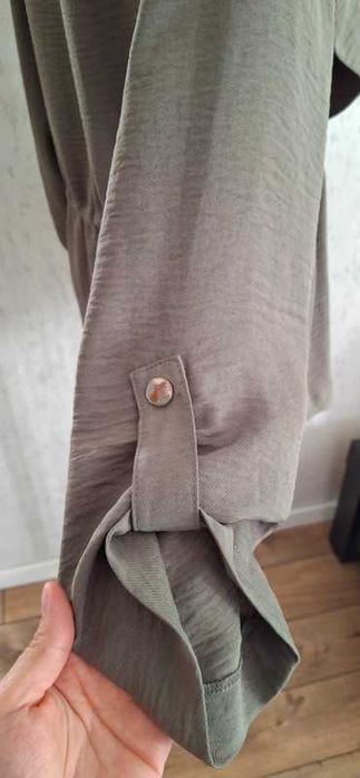 Lekka narzutka / katana w kolorze khaki z wiązaniem w pasie  Dunnes  L