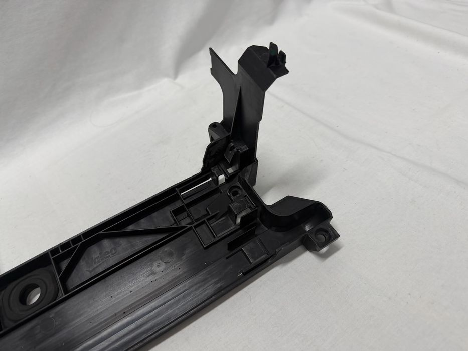 Ramka Obudowa Dolna Chłodnicy BMW 5 F10 F11