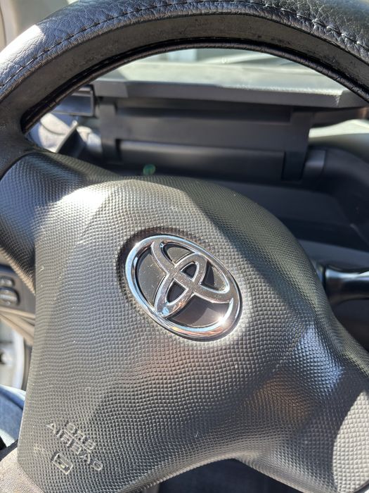Toyota Yaris 1.4 comercial