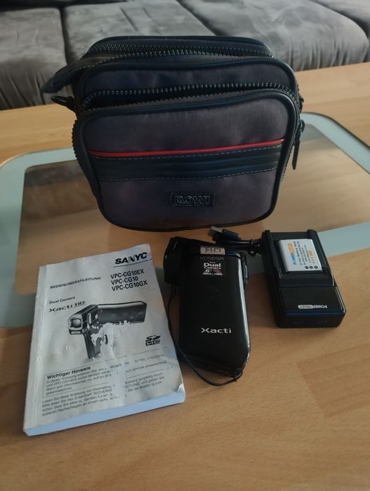продам відеокамеру SANYO