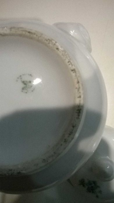 Bule em porcelana Vista Alegre 1881 a 1921