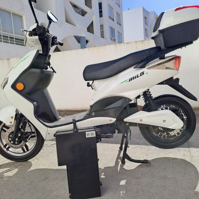 Moto elétrica MILG bateria removível