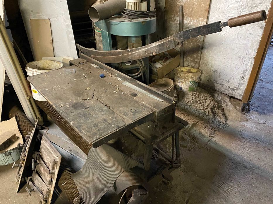 Gilotyna do blachy do prac blacharskich