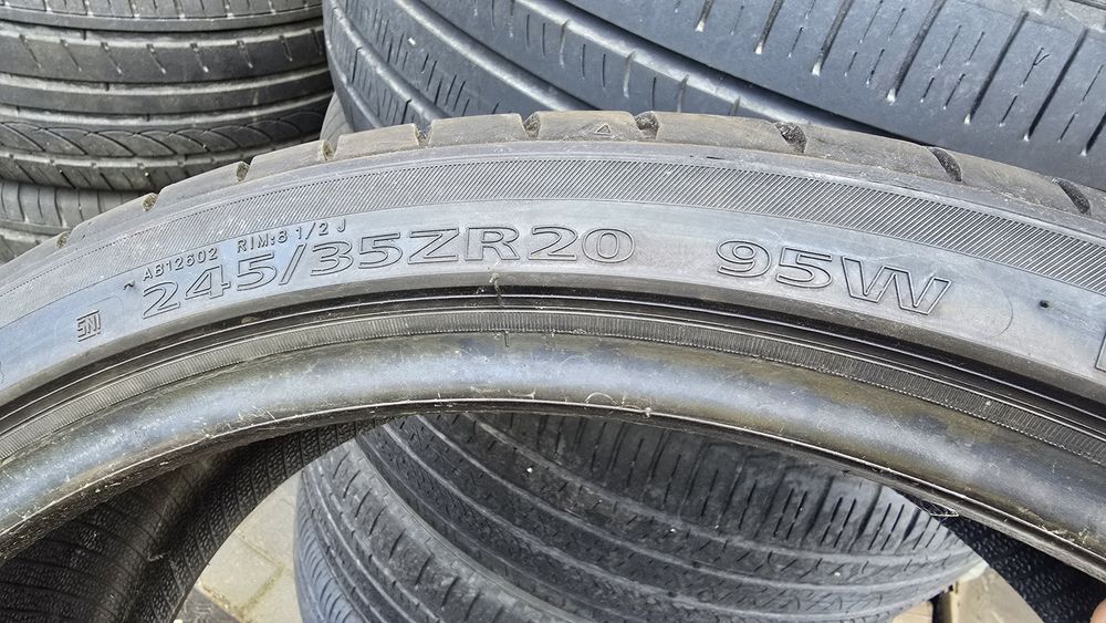 Opona letnia 245/35/20 Delinte deser Storm II