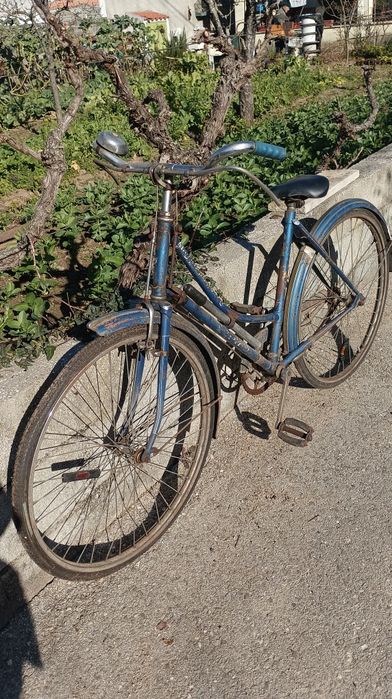 Bicicleta antiga Sra.