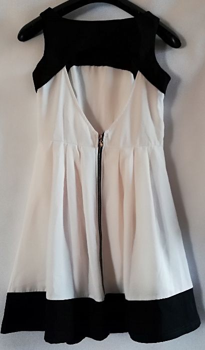 Biało czarna sukienka