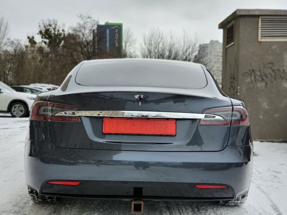 Tesla Model S 75D 2017p з Норвегії без ДТП