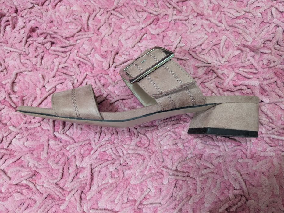 Sandálias rosa da Parfois