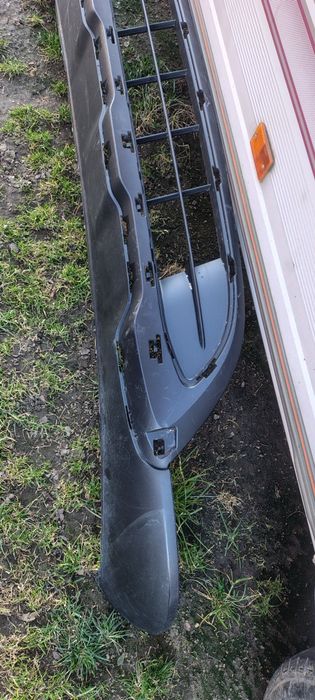Dokładka dolna zderzaka Mercedes EQE