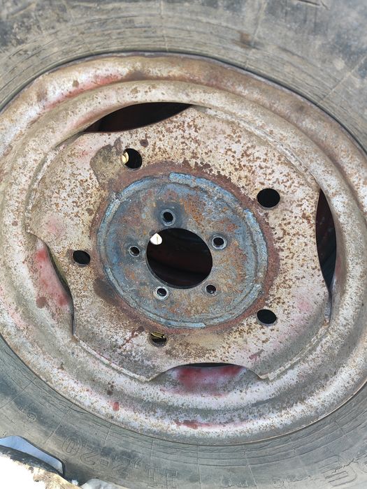 Колеса уаз р20  тракторні