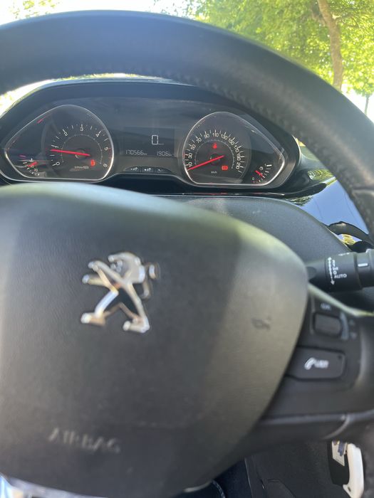 Peugeot 208 2015
