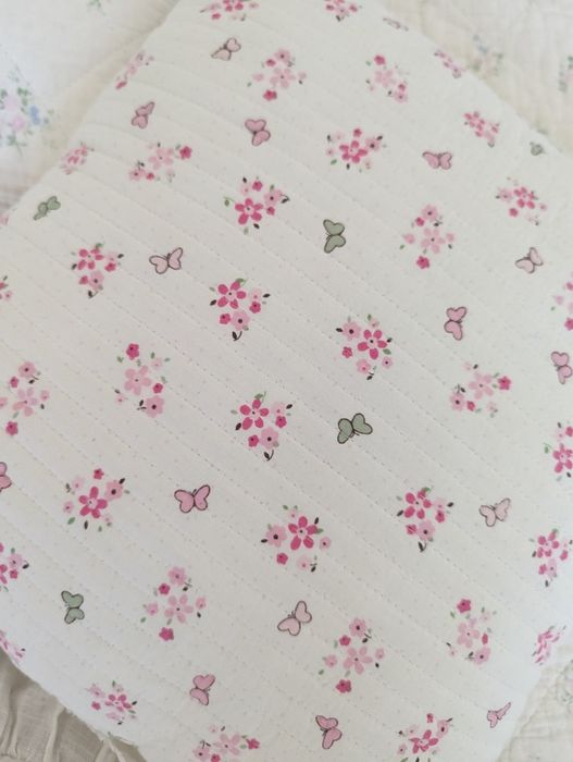 Almofadas de decoração quarto menina
