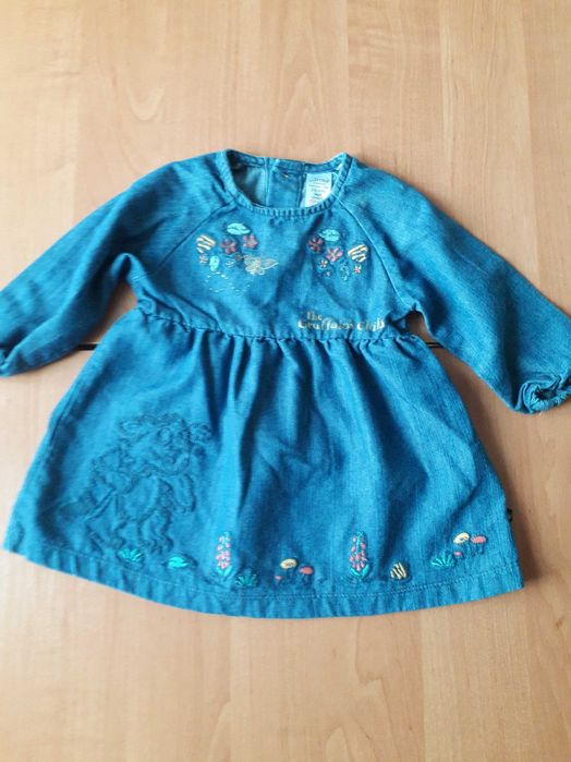Комплект із трьох чудових суконь для дівчинки 3-6 місяців.