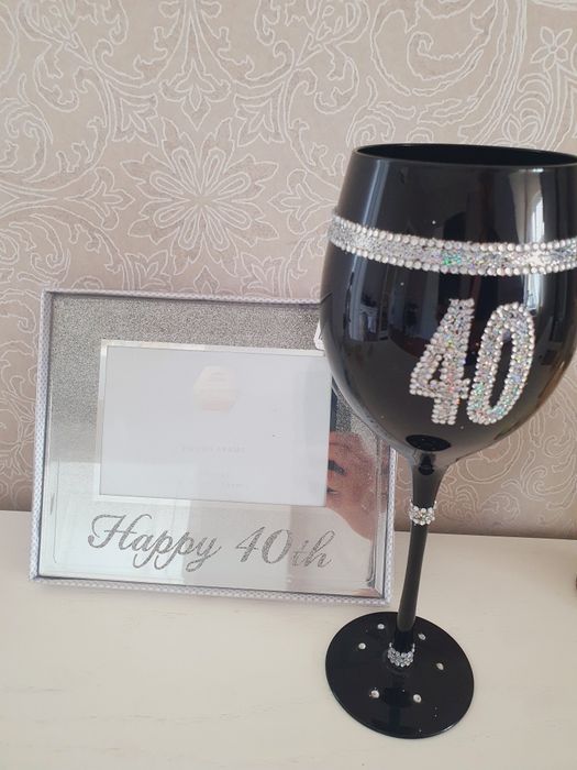 Подарунок до 40річчя,святковий келих,рамочка для фото