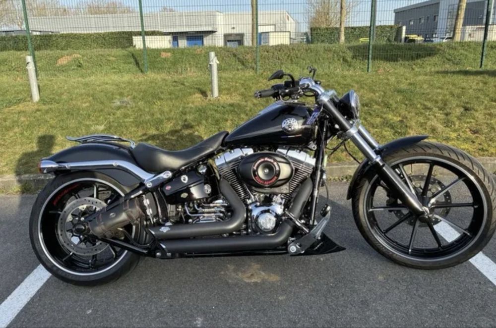 Harley-Davidson Breakout 103