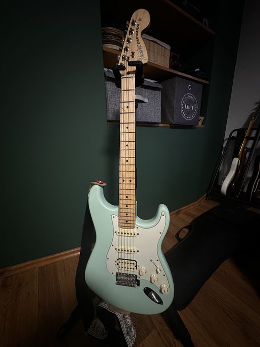Fender American Performer Stratocaster HSS MN SFG