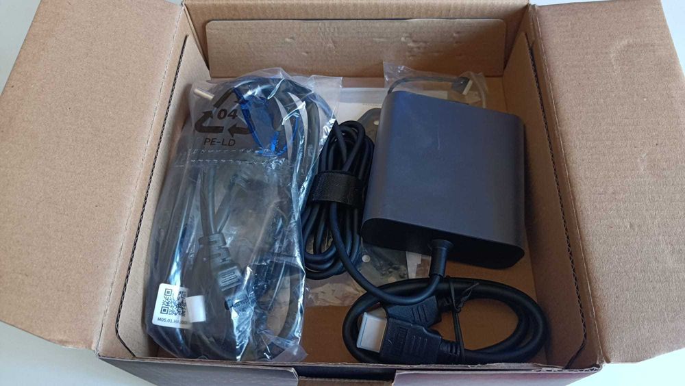 [NOVO] MINI PC UM690S - AMD Ryzen 9 6900HX - 32GB RAM - 1TB DISCO SSD