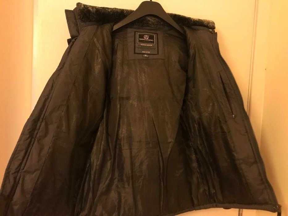 Casaco Cinza Escuro Impermeável