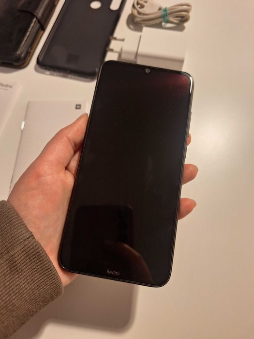 Smartfon Xiaomi Redmi Note 8 | bardzo dobry stan | 2 etui GRATIS