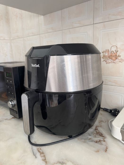Airfryer Tefal Preta