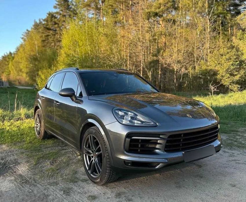 Porshe Cayenne S 2020