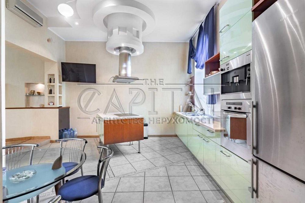 Будинок 2 поверхи/460м2/16 соток в Петропавлівській Борщагівці