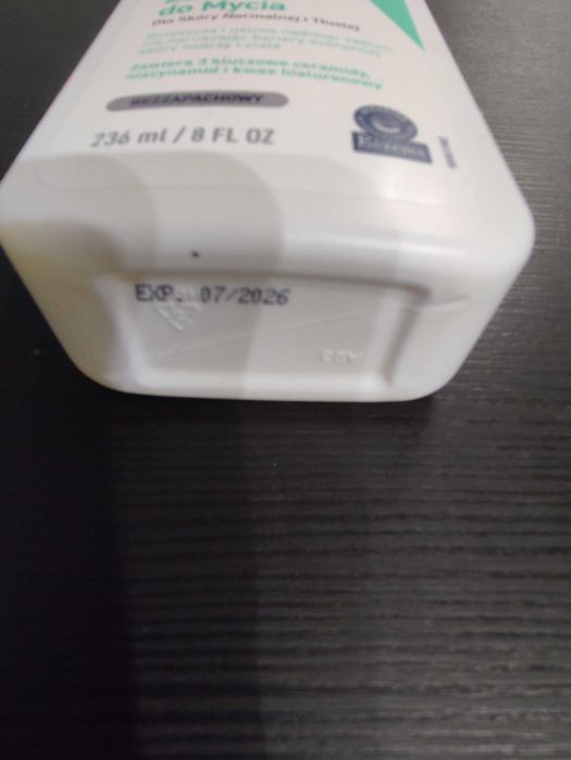 CeraVe - oczyszczający żel do mycia