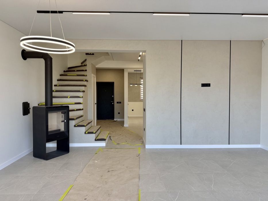 Продаю таунхаус з ремонтом !