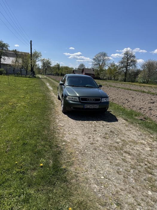 Продам ауді а4 б5 1999 1.6