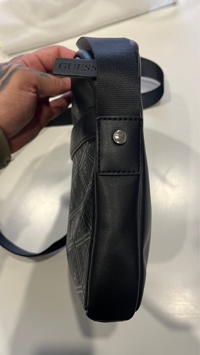 Bolsa da guess preta