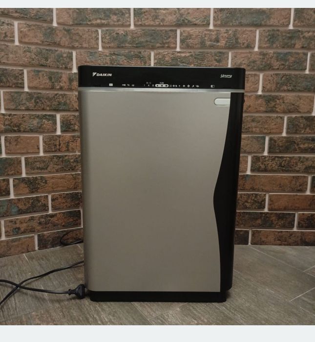 Фотокаталитический воздухоочиститель Daikin MCK75J-K с увлажнением