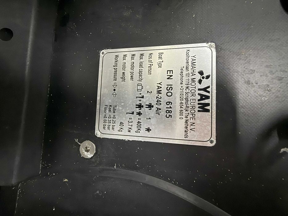 Barco pneumático YAM 240 AIR com motor Yamaha 2.5HP