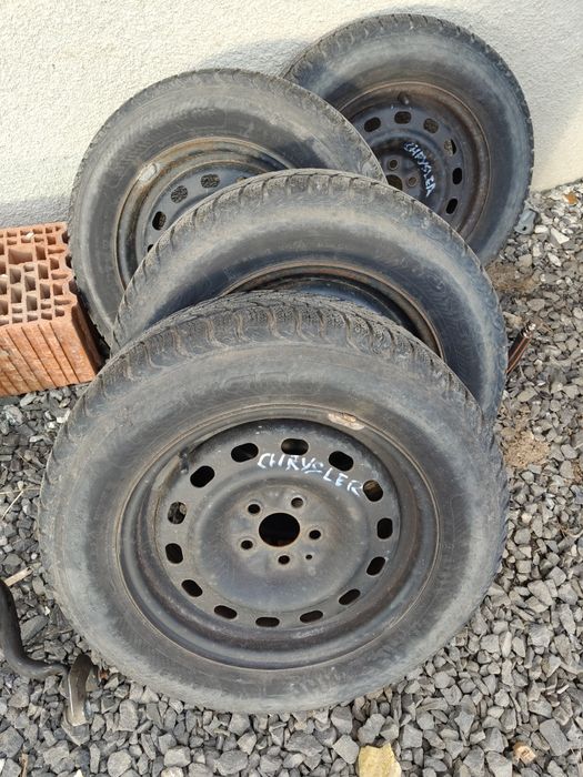Koła felgi opony koło Chrysler stratus