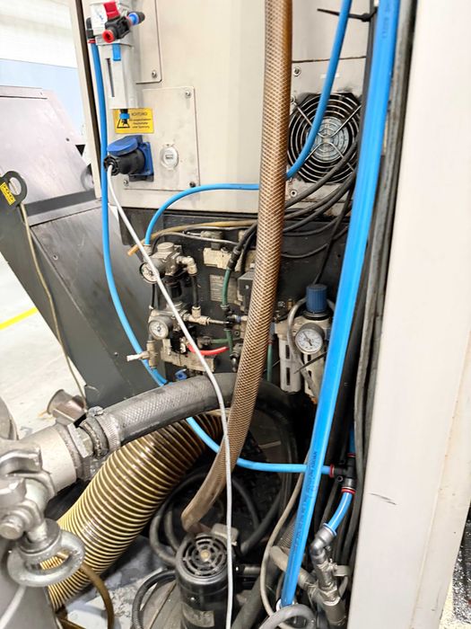 Pionowe centrum obróbcze CNC BROTHER