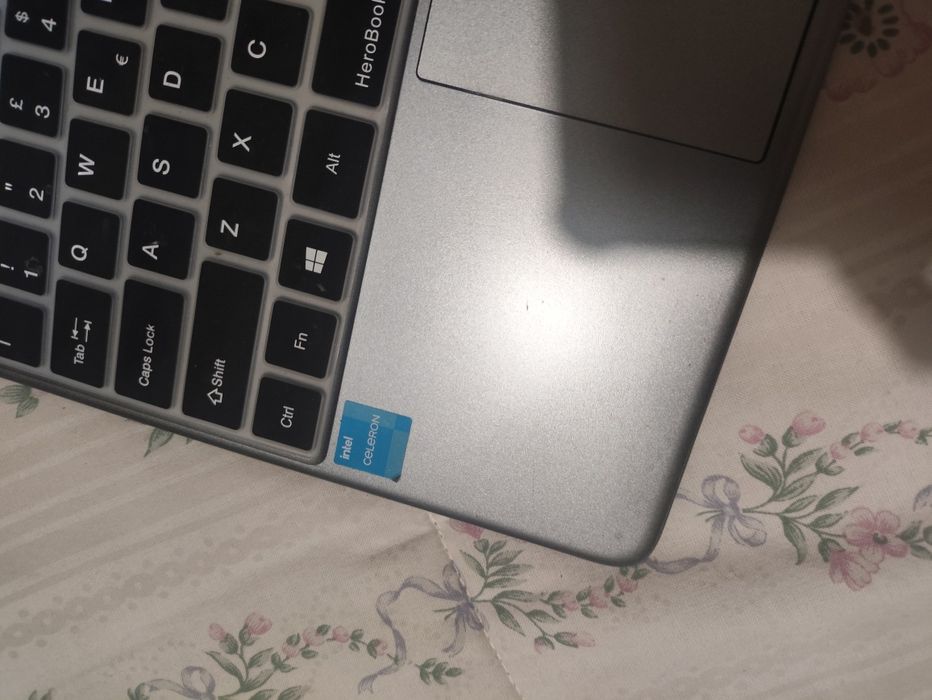 Chuwi Laptop444870409292369921