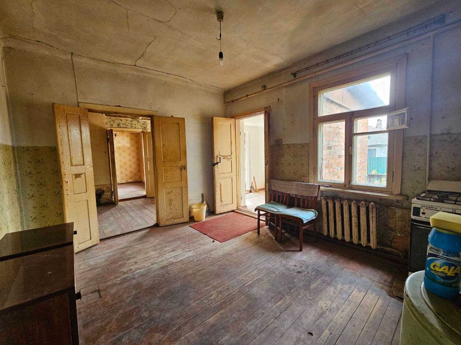 Продаємо частину будинку на Крошні