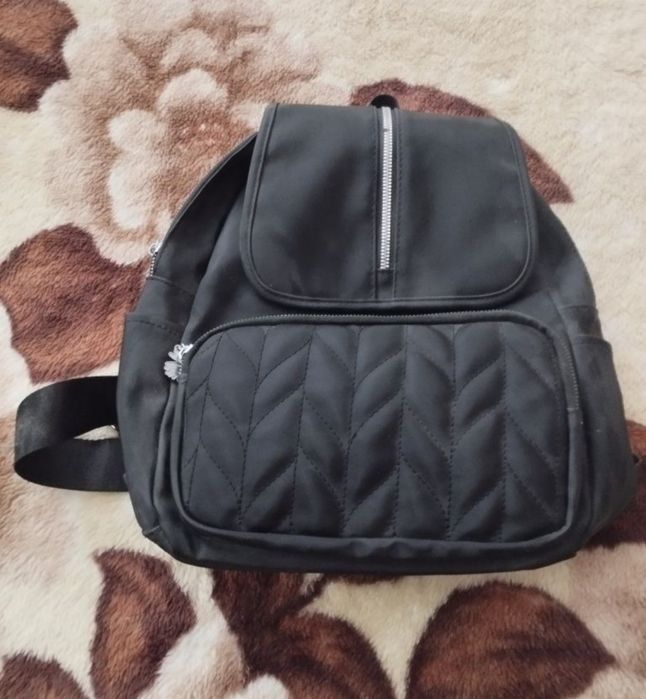 Жіночий рукзак для подорожей школи