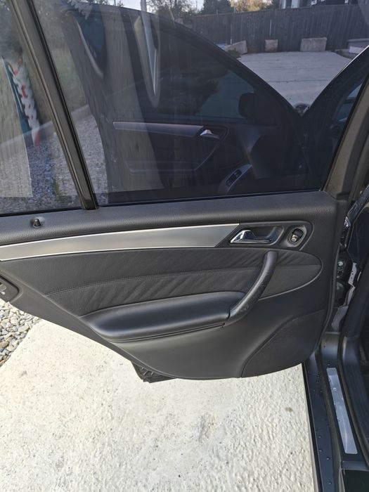 Mercedes-Benz c class s203 220 cdi 2006