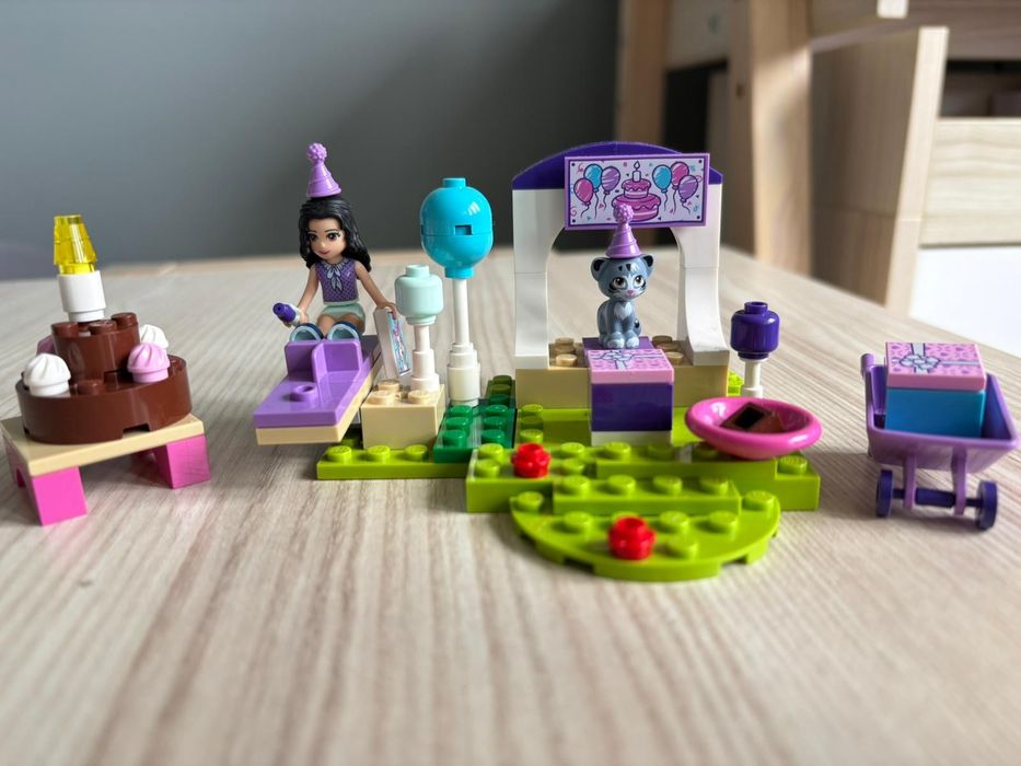 Zestaw Lego Friends Przyjęcie dla Zwierzaków Emmy 10748