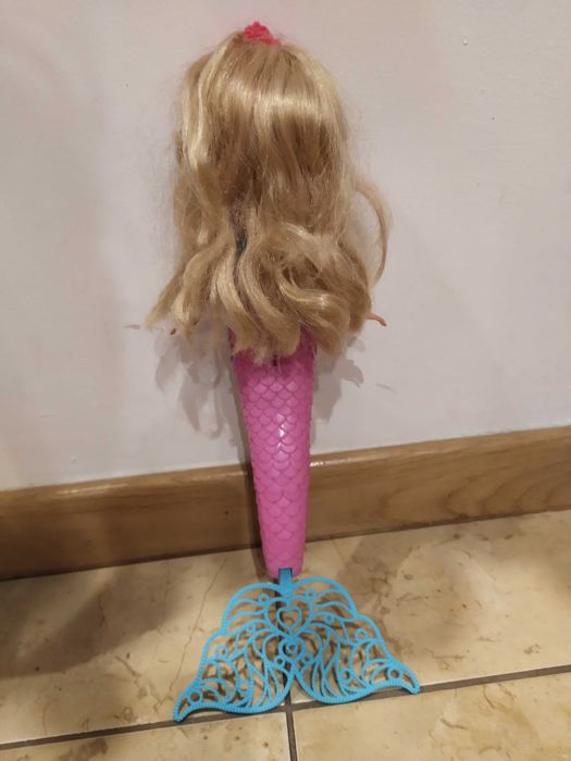 Lalka Barbie syrenka śliczna