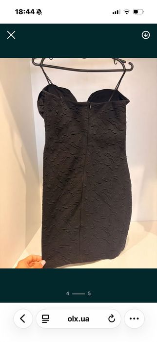 Сукня zara чорна троянди нова