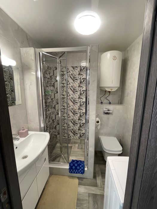 2 й поверх ВІЛЬНА! ЦЕНТР квартира студія подобово