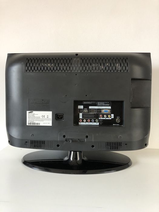 Monitor Iiyama Prolite E2008HDS-B1 przekątna 20"