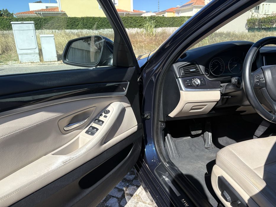 BMW F11 520d com teto de abrir