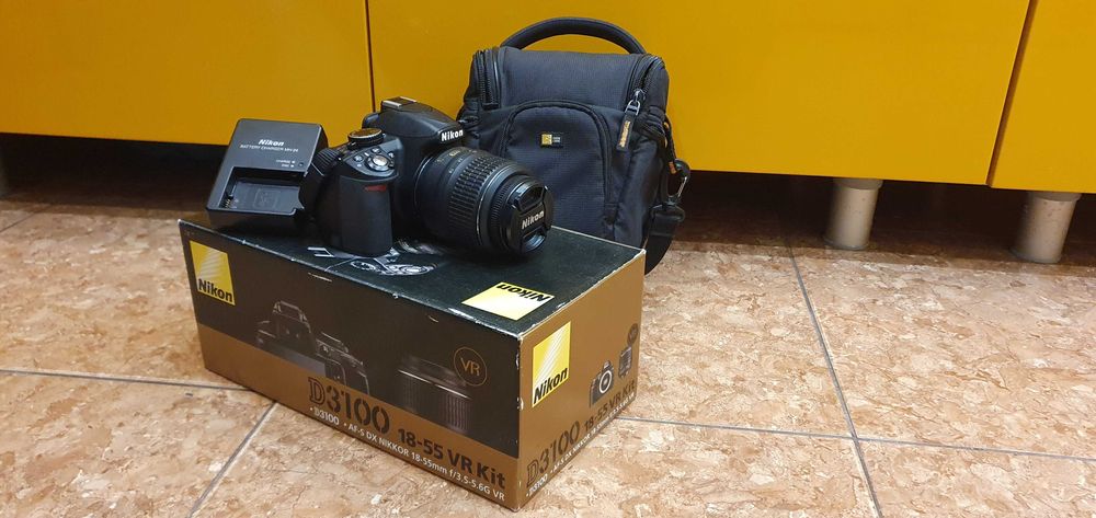Продається фотоапарат Nikon D3100
