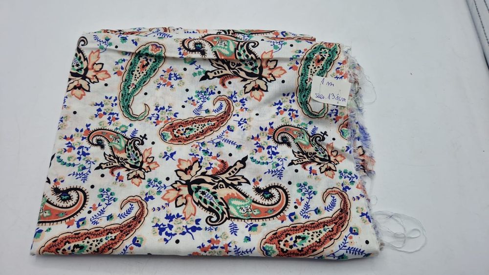 Tkanina kupon 1 m,x 138 cm.wiskoza